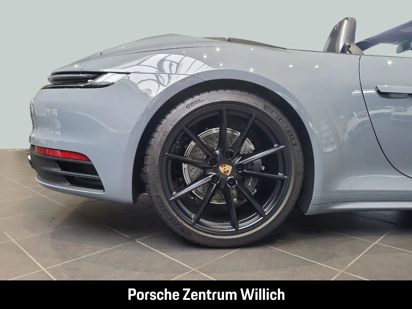 992 911 Carrera Cabriolet LED-Matrix Sportabgas