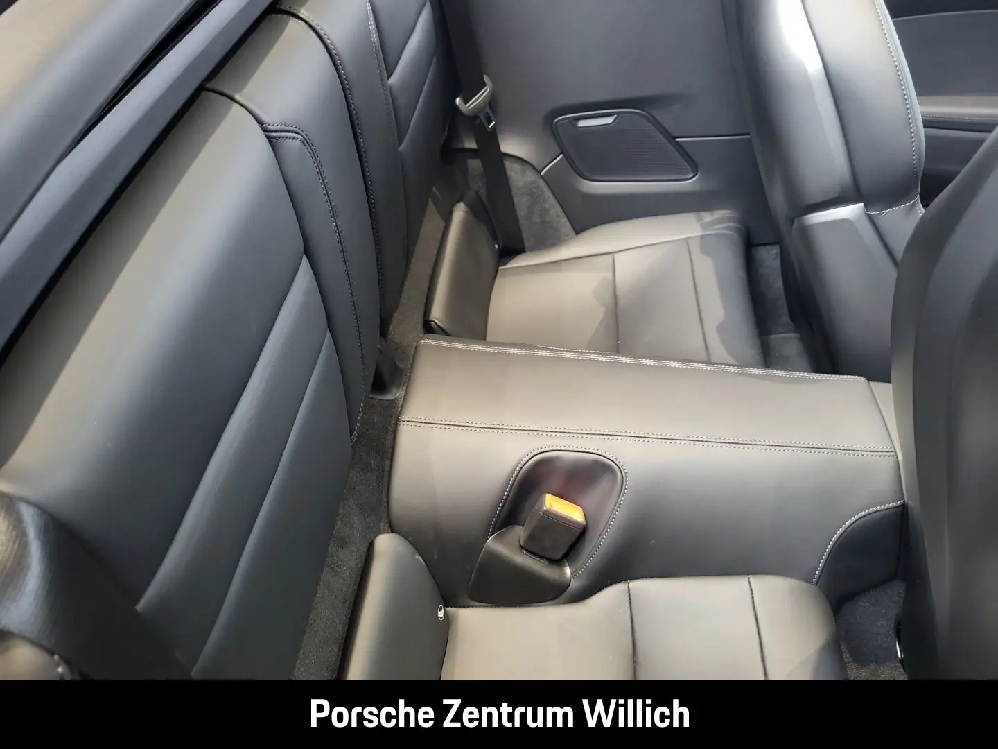 992 911 Carrera Cabriolet LED-Matrix Sportabgas