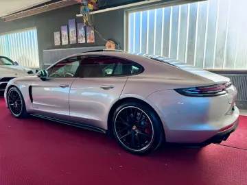 Panamera GTS Pano