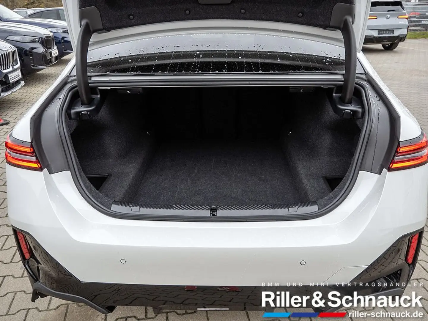 520i M-Sport Pro 360  STANDHZ SITZBELÜFTUNG PANO