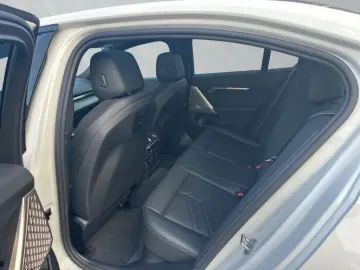 520 i M Sport Limousine Panorama B&W Memory LED