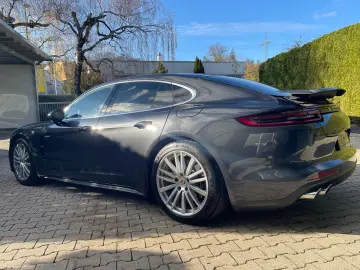 Panamera 4 E-Hybrid AIRMATIK SPORT-CHRONO 2019