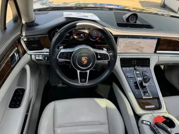 Panamera 4S Pano Lift Soft Bose 440ps SportChr.