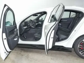 BMW 520 d M Sport Pro ACC IconGlow