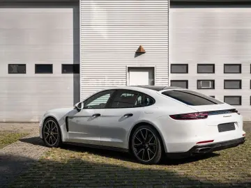Panamera 4 E-Hybrid Leder Pano Chrono