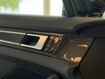 Panamera 4S CARBON E-AHK BOSE LUFT PANO MASSAGE