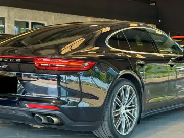 Panamera 4S CARBON E-AHK BOSE LUFT PANO MASSAGE