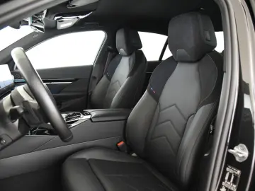 520d xDrive M Sport Pro IconicGlow Ventilation 360 Hud