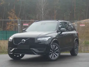 XC90 T8 Ultra Dark Hybrid Pano 360 B&W FourC AHK