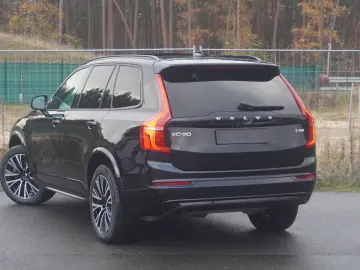 XC90 T8 Ultra Dark Hybrid Pano 360 B&W FourC AHK