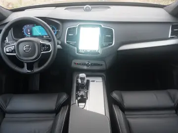 XC90 T8 Ultra Dark Hybrid Pano 360 B&W FourC AHK