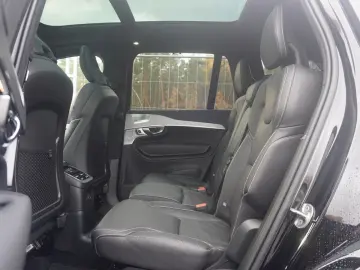 XC90 T8 Ultra Dark Hybrid Pano 360 B&W FourC AHK