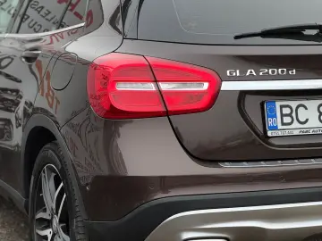 MERCEDES GLA 200D