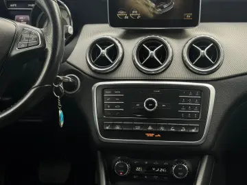 MERCEDES GLA 200D