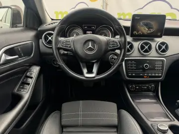 MERCEDES GLA 200D