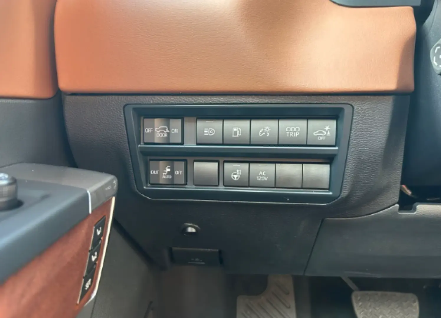 Toyota Sequoia Ediția 1794 4WD i-FORCE MAX