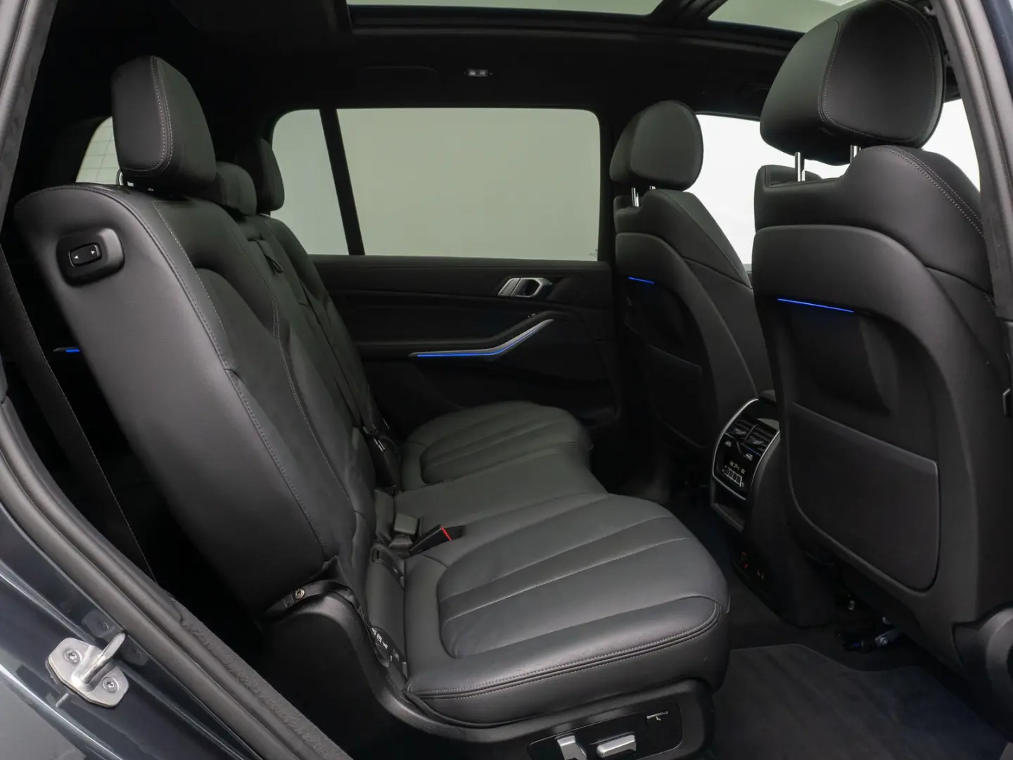 X7 xD40d M Sport Panorama 360 Laser HUD SoftClos