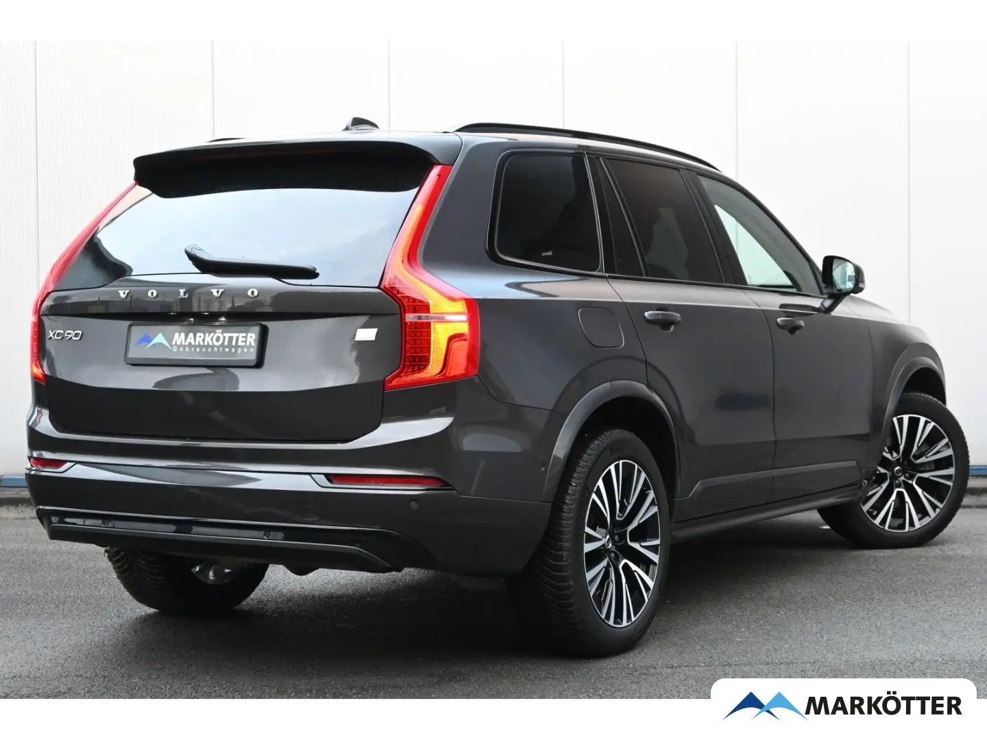 XC90 T8 AWD Ultimate Dark ACC Luft Massage Pano