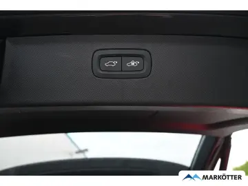 XC90 T8 AWD Ultimate Dark ACC Luft Massage Pano