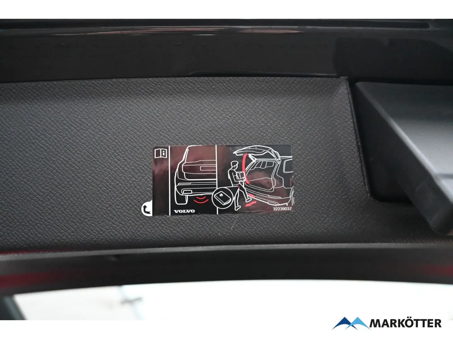 XC90 T8 AWD Ultimate Dark ACC Luft Massage Pano