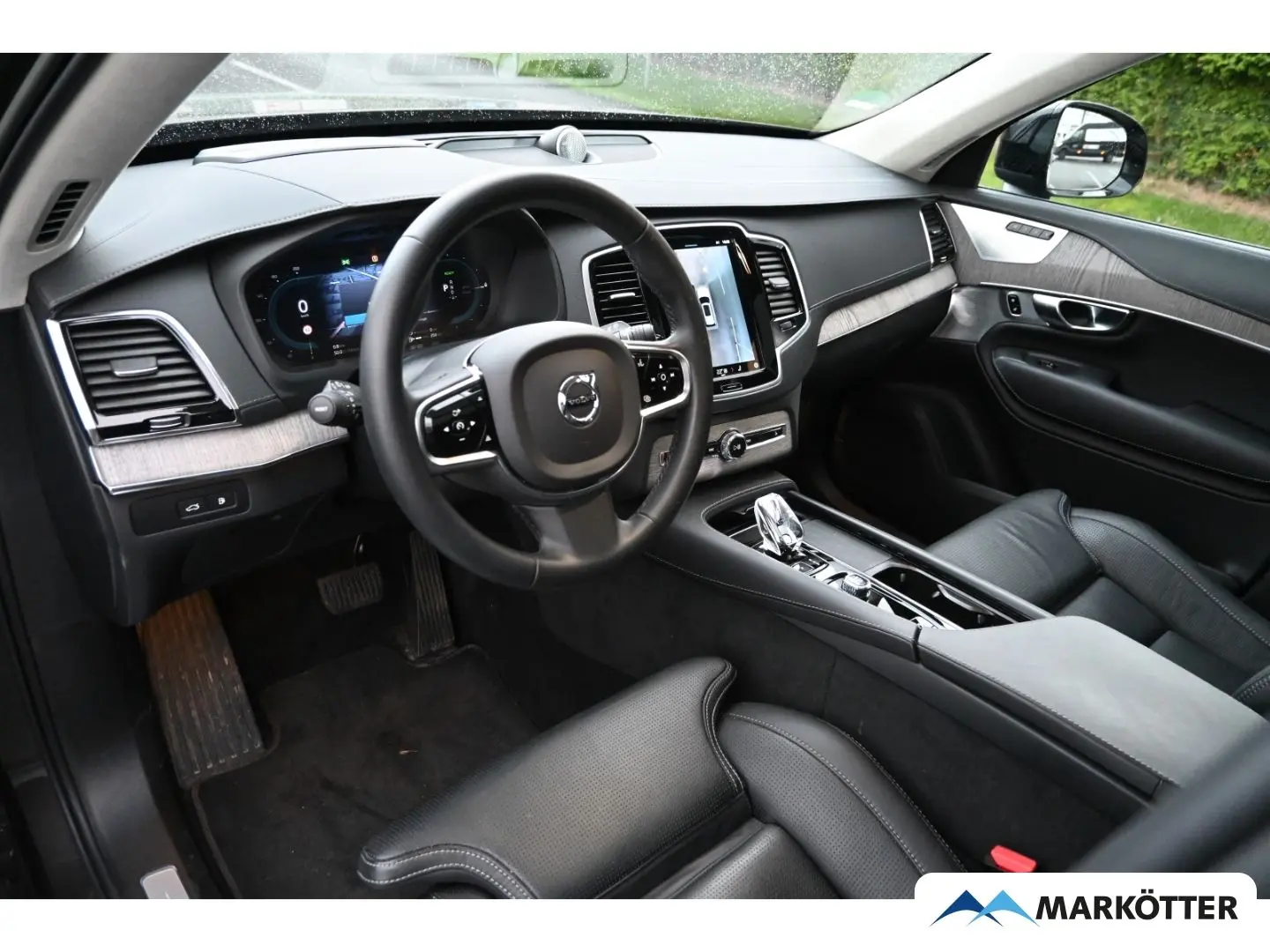 XC90 T8 AWD Ultimate Dark ACC Luft Massage Pano