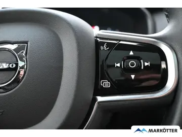 XC90 T8 AWD Ultimate Dark ACC Luft Massage Pano