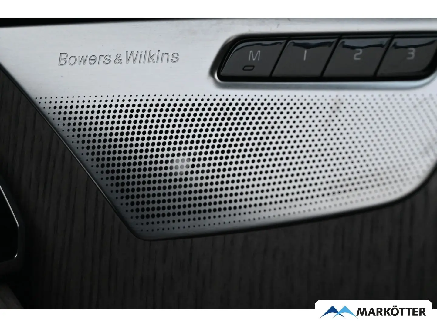 XC90 T8 AWD Ultimate Dark ACC Luft Massage Pano