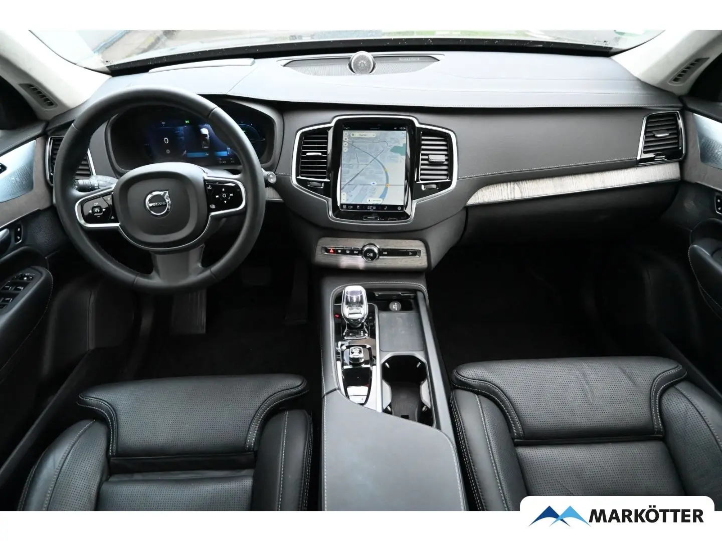 XC90 T8 AWD Ultimate Dark ACC Luft Massage Pano