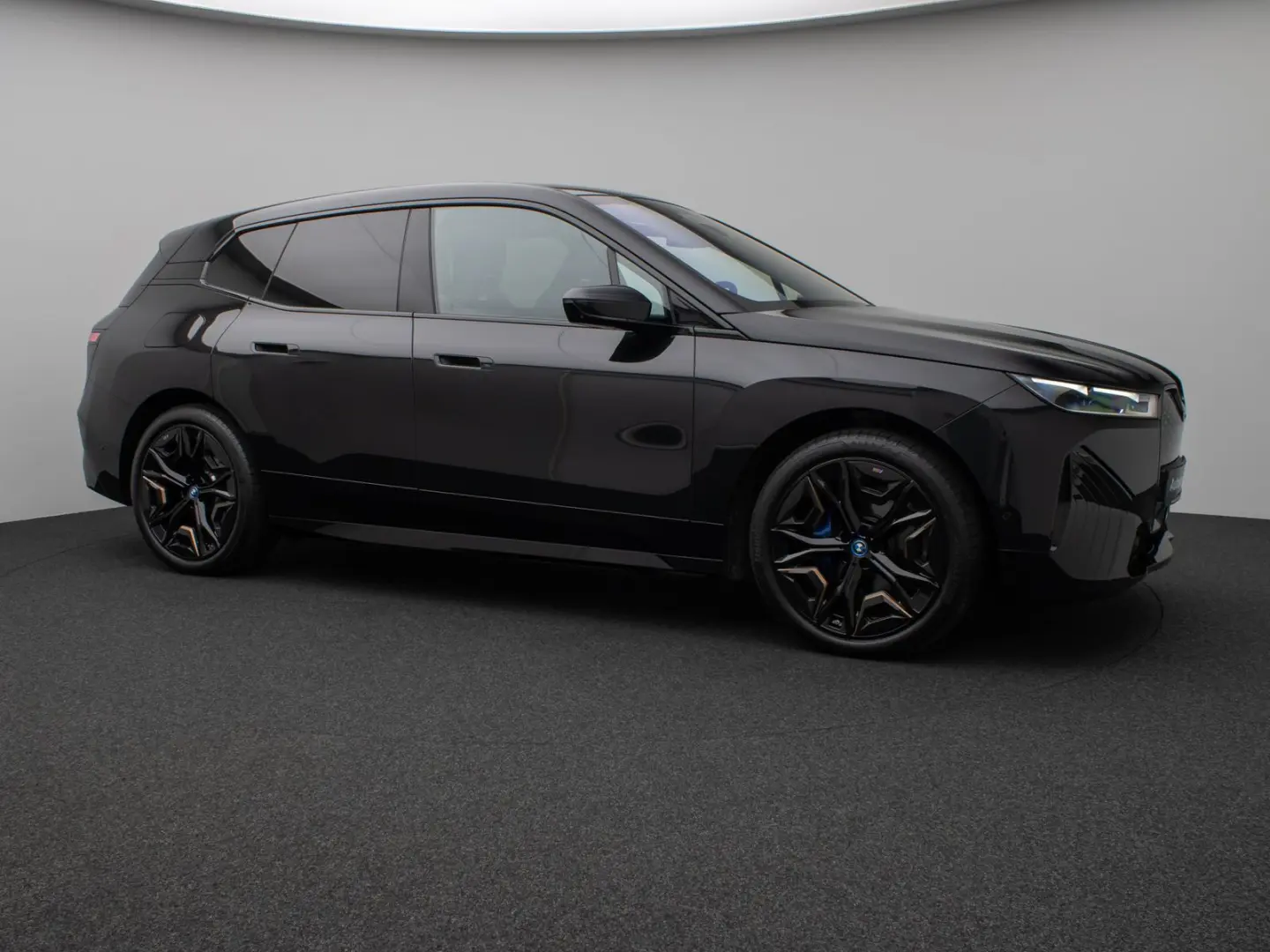 iX M60 360 Laser B&W DAB SoftCL ACC AHK 22Zoll