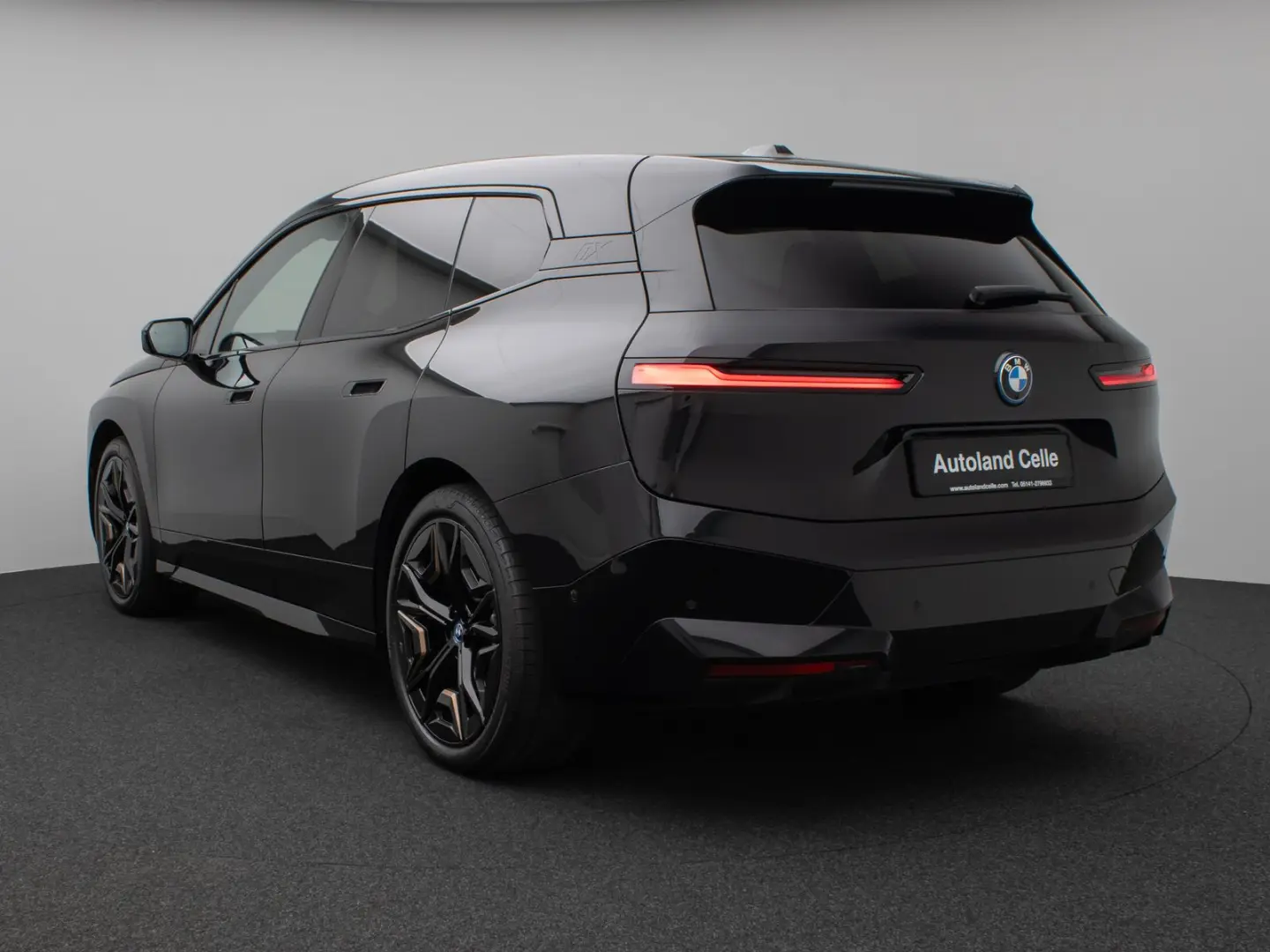 iX M60 360 Laser B&W DAB SoftCL ACC AHK 22Zoll