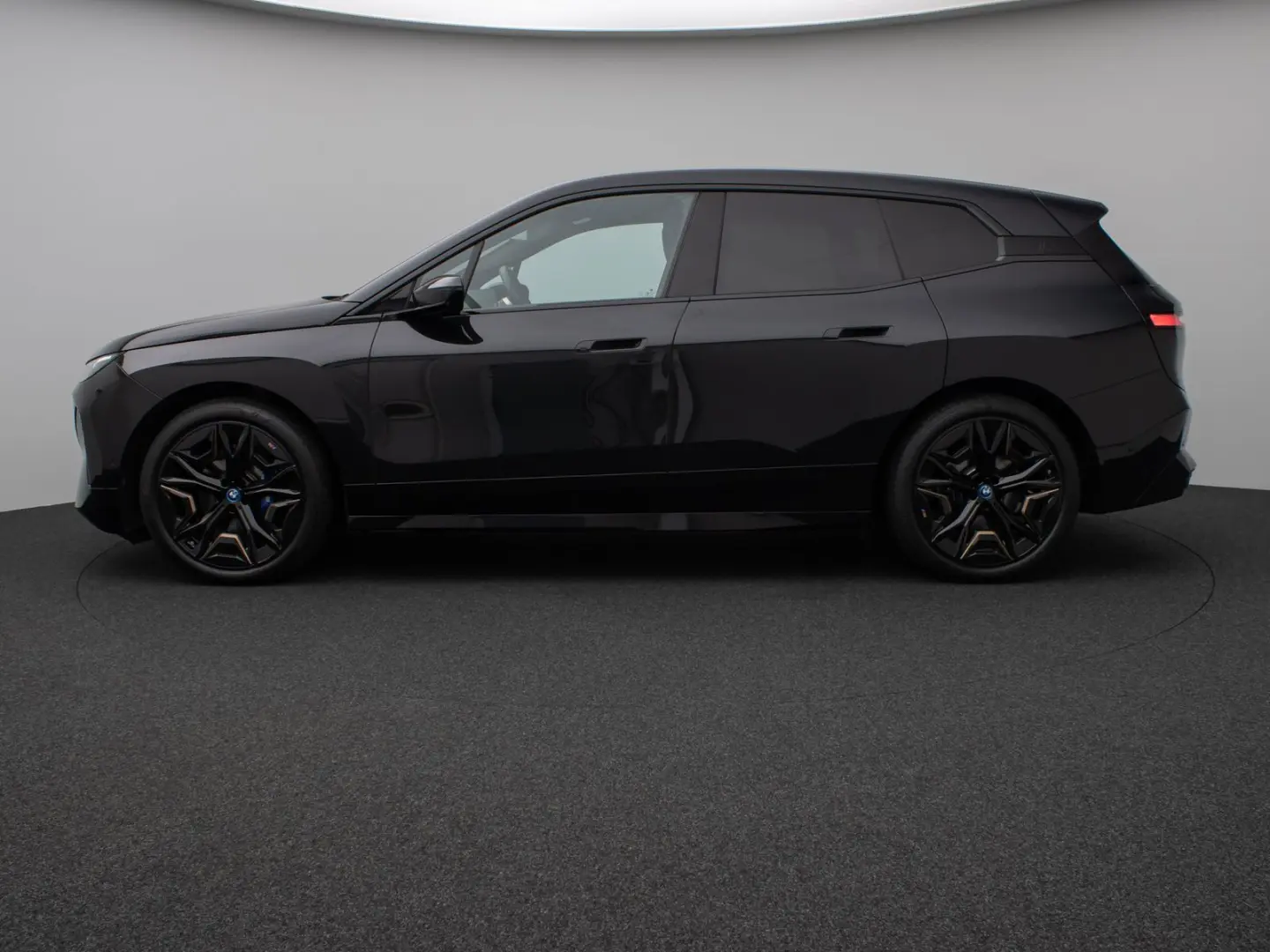 iX M60 360 Laser B&W DAB SoftCL ACC AHK 22Zoll