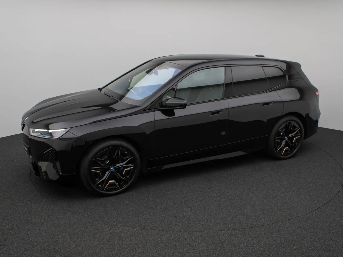 iX M60 360 Laser B&W DAB SoftCL ACC AHK 22Zoll