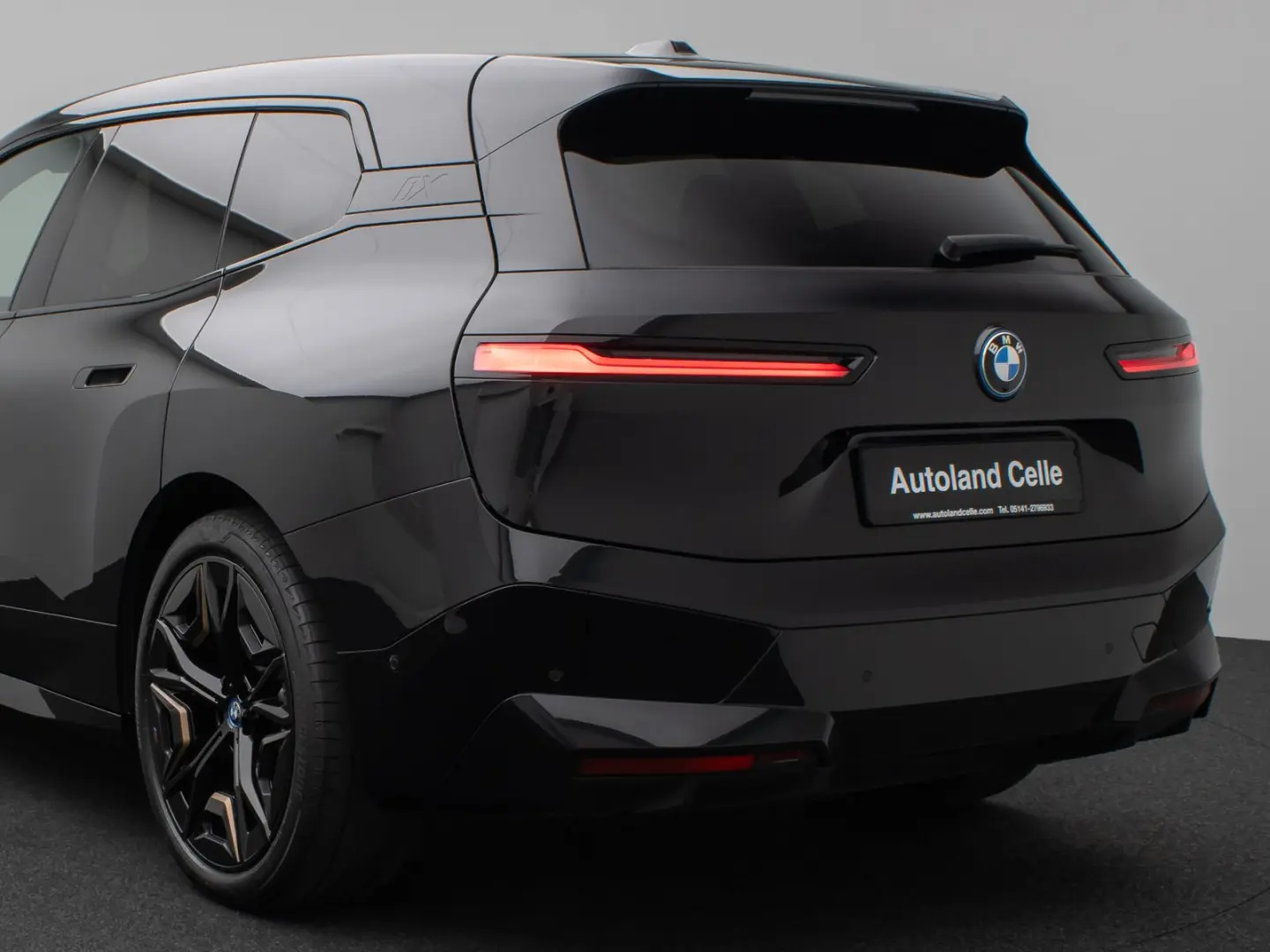 iX M60 360 Laser B&W DAB SoftCL ACC AHK 22Zoll