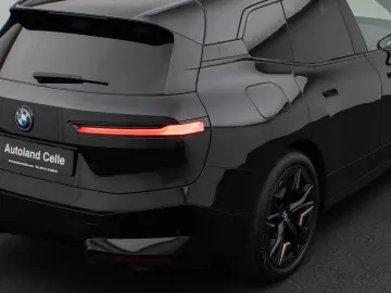 iX M60 360 Laser B&W DAB SoftCL ACC AHK 22Zoll