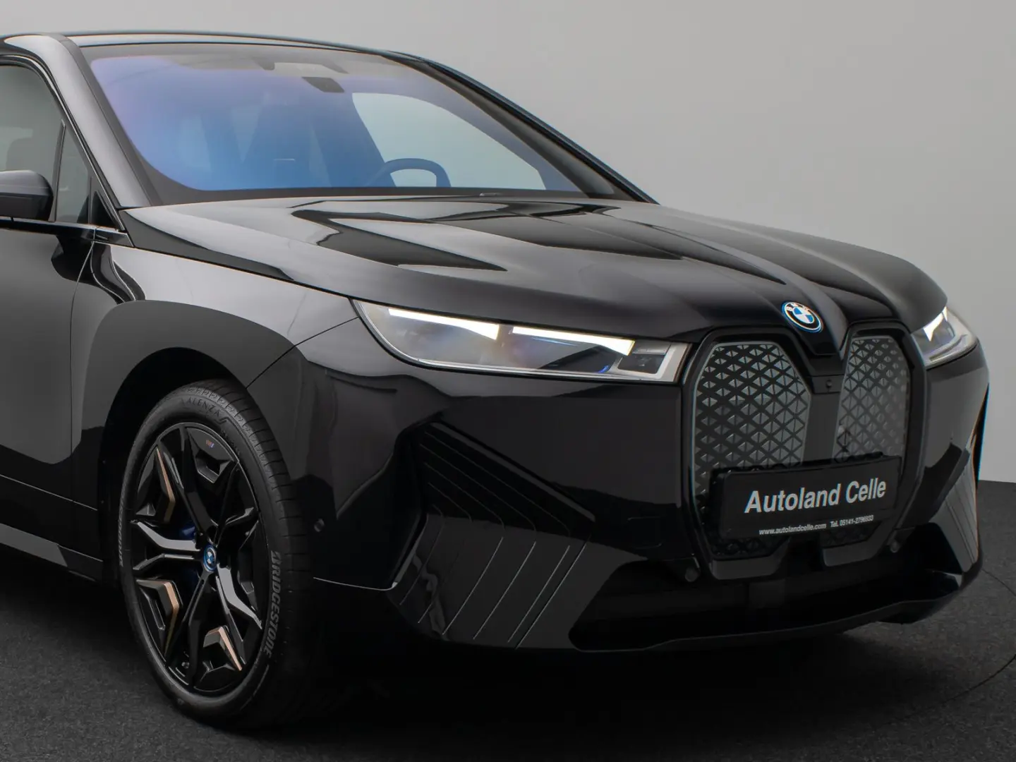 iX M60 360 Laser B&W DAB SoftCL ACC AHK 22Zoll