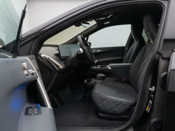 iX M60 360 Laser B&W DAB SoftCL ACC AHK 22Zoll