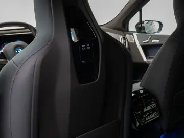 iX M60 360 Laser B&W DAB SoftCL ACC AHK 22Zoll