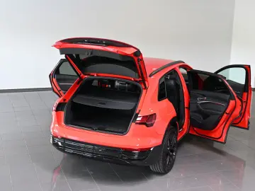 Q8 e-tron 55 Quattro Advanced S-Line Matrix 21