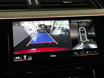 Q8 e-tron 55 Quattro Advanced S-Line Matrix 21