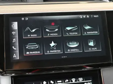 Q8 e-tron 55 Quattro Advanced S-Line Matrix 21