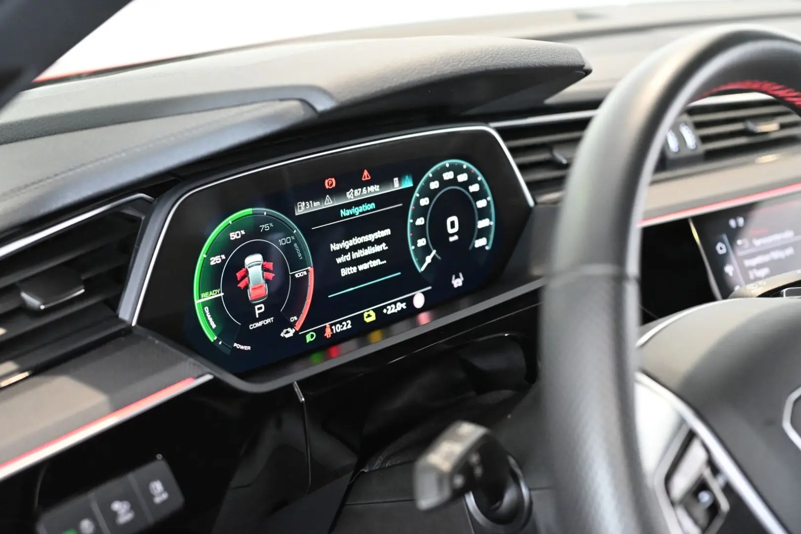 Q8 e-tron 55 Quattro Advanced S-Line Matrix 21