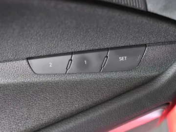 Q8 e-tron 55 Quattro Advanced S-Line Matrix 21