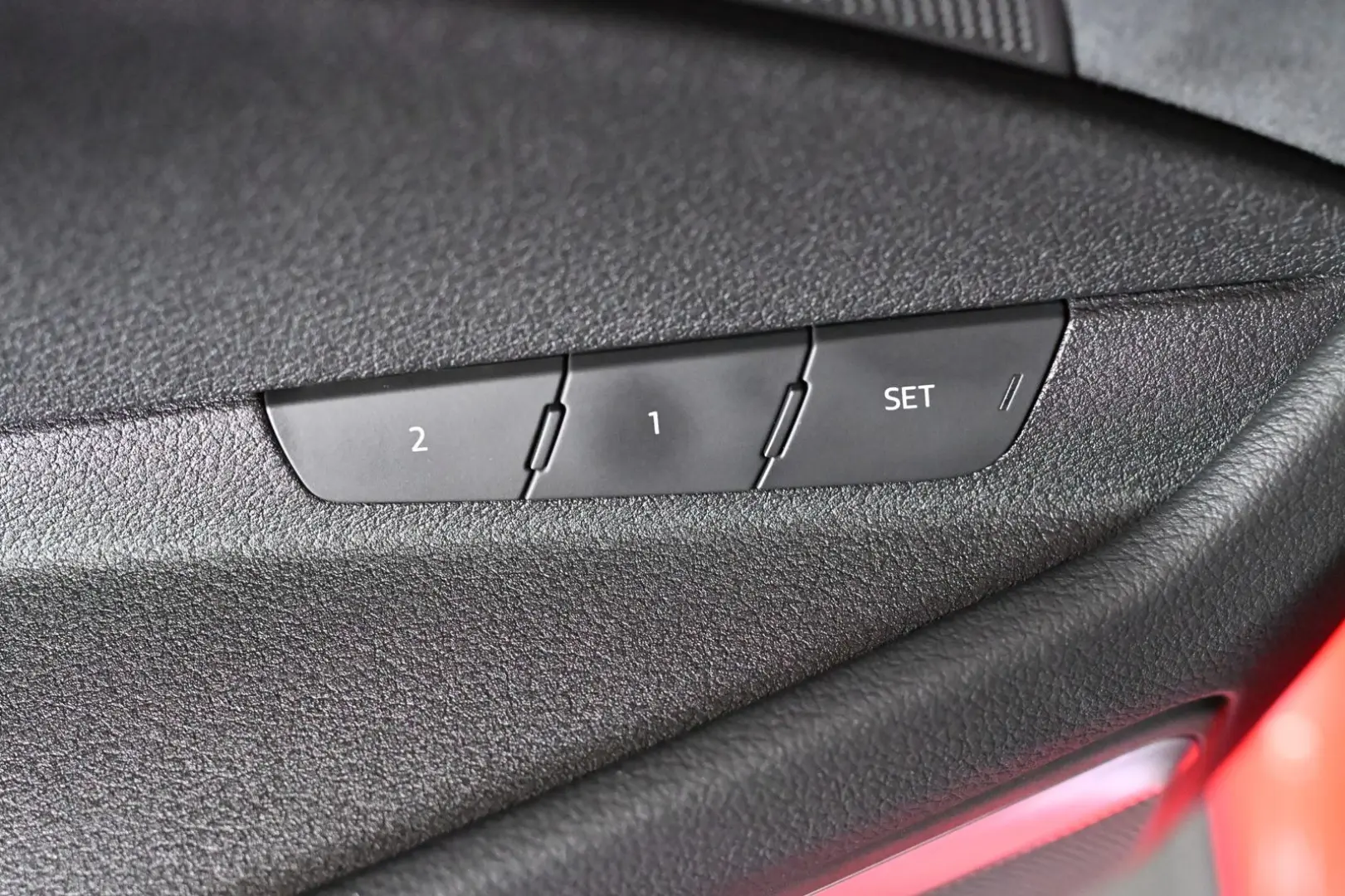 Q8 e-tron 55 Quattro Advanced S-Line Matrix 21