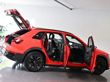 Q8 e-tron 55 Quattro Advanced S-Line Matrix 21