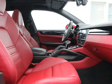 Cayenne GTS 18Wege ACC Pano 360  BOSE AHK 21