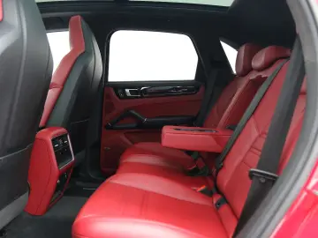 Cayenne GTS 18Wege ACC Pano 360  BOSE AHK 21