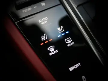 Cayenne GTS 18Wege ACC Pano 360  BOSE AHK 21