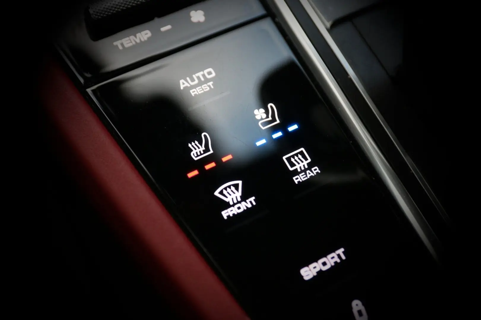 Cayenne GTS 18Wege ACC Pano 360  BOSE AHK 21