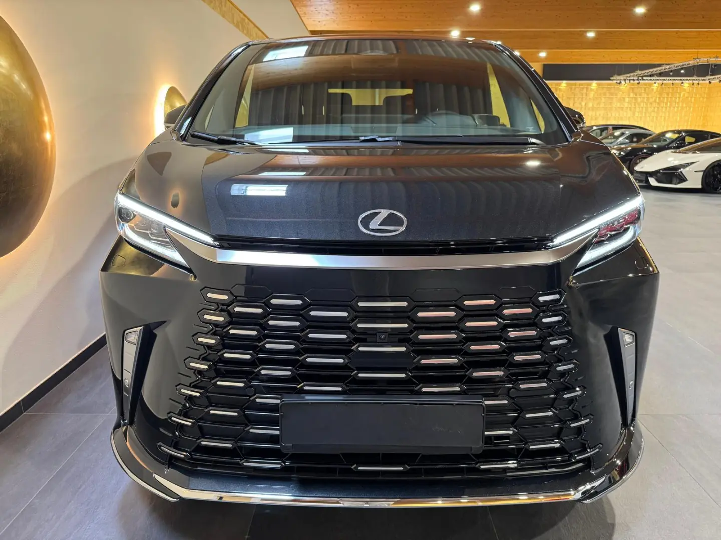 Lexus LM LEXUS LM 350H AWD LUXURY 4 loc