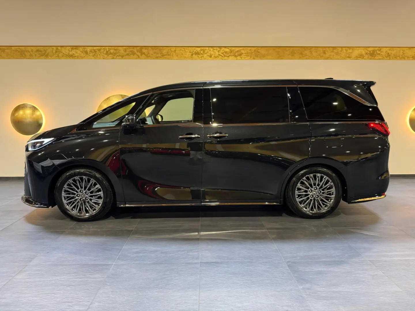 Lexus LM LEXUS LM 350H AWD LUXURY 4 loc